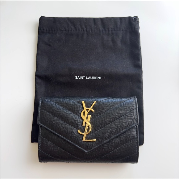 YSL CASSANDRE MATELASSÉ SMALL ENVELOPE WALLET IN GRAIN DE POUDRE LEATHER - Picture 9 of 15